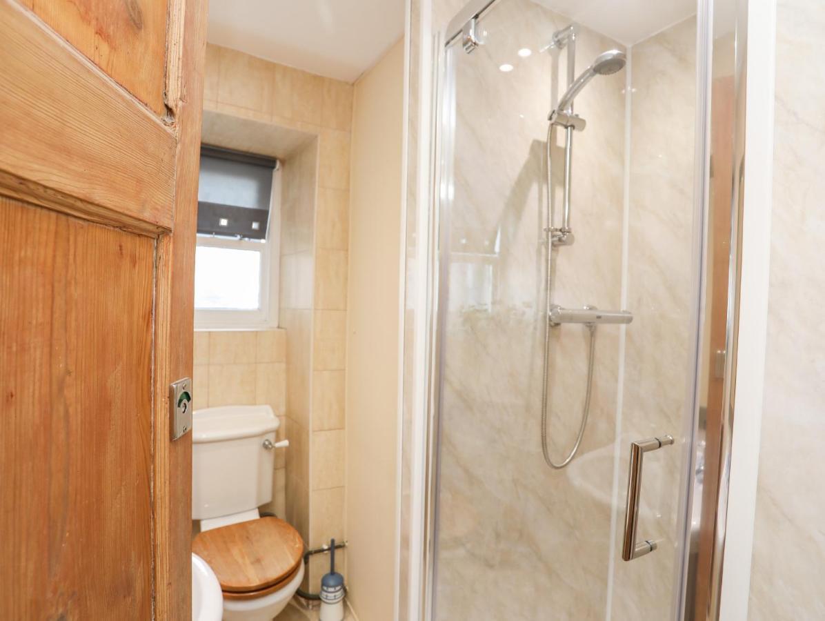 Above Deck Apartment โบมาริส ภายนอก รูปภาพ